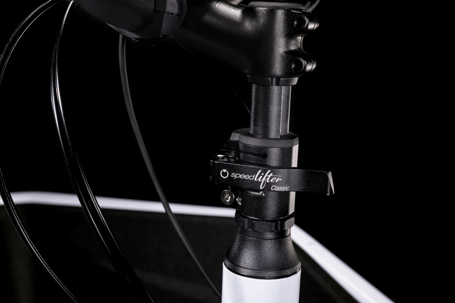 CUBE CARGO SPORT DUAL HYBRID 500 - Electric Cargo Bike - 2023 - Flashwhite / Black 8 CUBE CARGO SPORT DUAL HYBRID 500 - Electric Cargo Bike - 2023 - Flashwhite / Black - Image 6