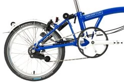 Brompton C Line Utility - 3-Speed - High Bar - Telescopic Seatpost - Dynamo - 16" Folding Bike - 2022 - Picadilly Blue Matt 12 Brompton C Line Utility - 3-Speed - High Bar - Telescopic Seatpost - Dynamo - 16" Folding Bike - 2022 - Picadilly Blue Matt -Cycle Parts Shop c line explore 6 speed high bar extended seatpost picadilly blue matt 4 1214294 2