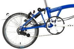 Brompton C Line Explore - 6-Speed - Low Bar - Standard Seatpost - Rear Rack & Dynamo - 16" Folding Bike - 2022 - Picadilly Blue Matt -Cycle Parts Shop c line explore 6 speed low bar standard seatpost picadilly blue matt 4 1216511