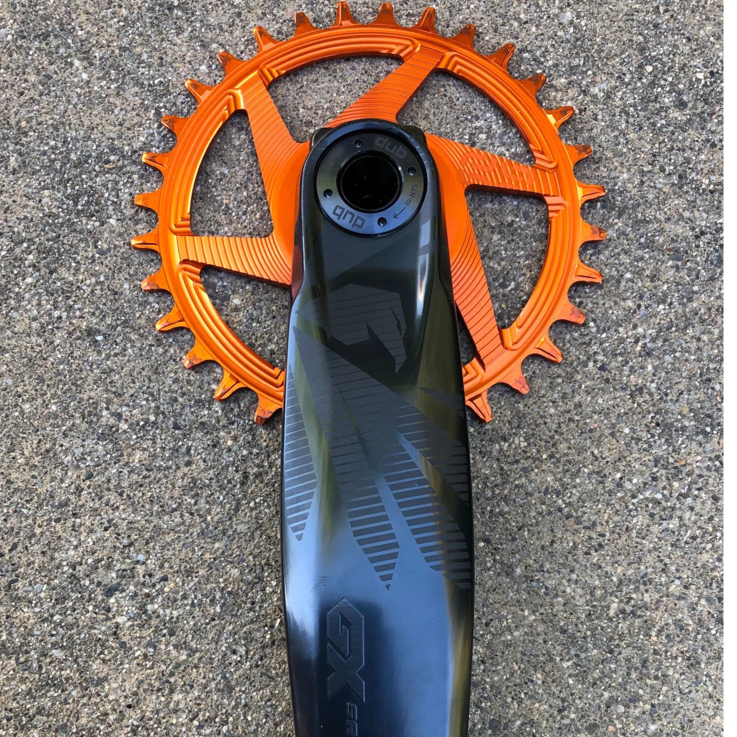 E-thirteen E*thirteen Helix R Direct Mount Chainring | SRAM 11/12-Speed | 3mm Offset - Orange 5 E-thirteen E*thirteen Helix R Direct Mount Chainring | SRAM 11/12-Speed | 3mm Offset - Orange - Image 3