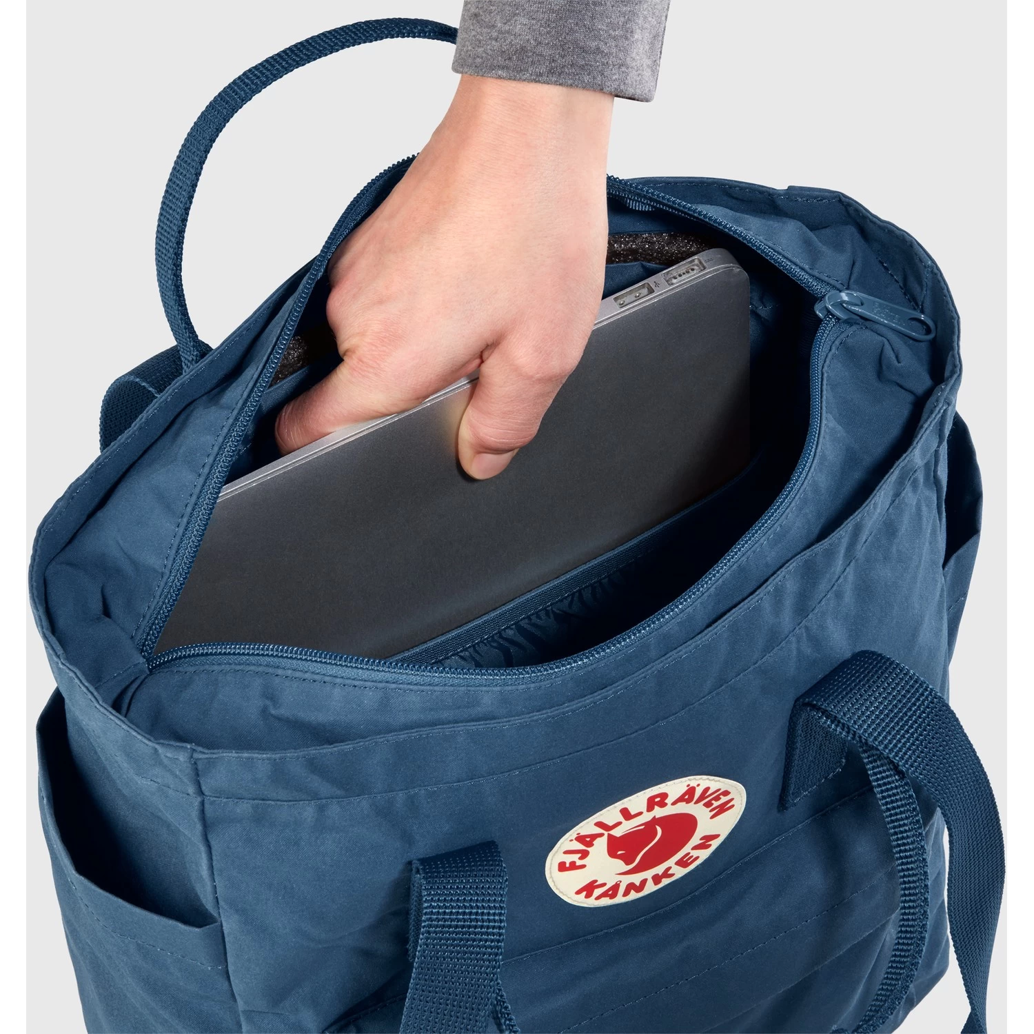 FJÄLLRÄVEN Fjällräven Kånken Totepack Bag 14L - Navy 9 FJÄLLRÄVEN Fjällräven Kånken Totepack Bag 14L - Navy - Image 7