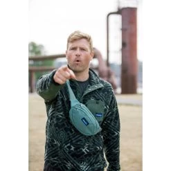 KAVU Spectator Waist Pack 0.5 L - Jet Black -Cycle Parts Shop kavu spectator waist pack 0 1515286