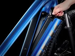 Trek POWERFLY 4 Gen 4 625Wh - Electric Mountain Bike - 2023 - Gloss Alpine / Gloss Lithium 18 Trek POWERFLY 4 Gen 4 625Wh - Electric Mountain Bike - 2023 - Gloss Alpine / Gloss Lithium -Cycle Parts Shop powerfly4 alt3 1386178