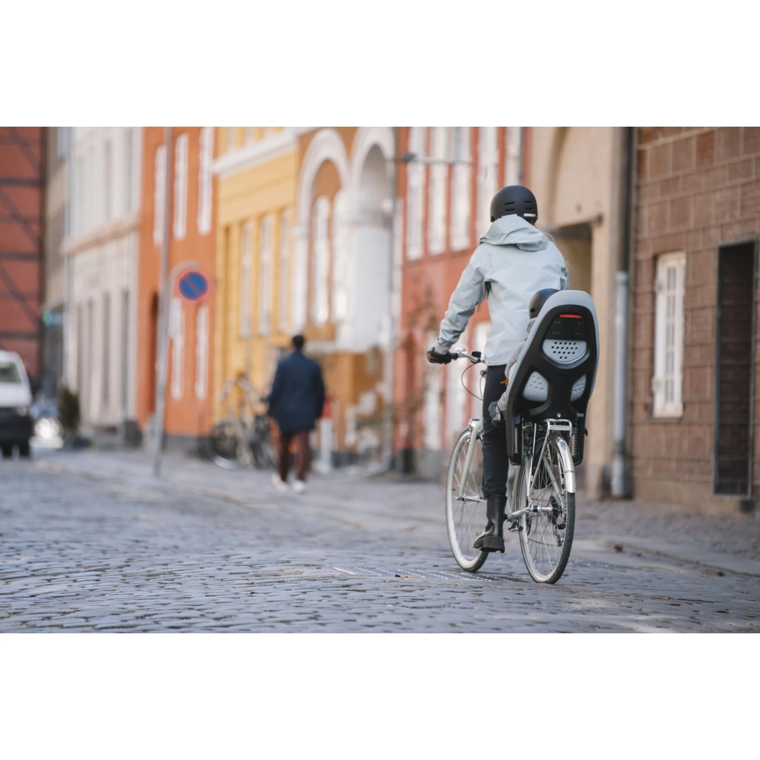 Thule Yepp 2 Maxi Rack Mount Child Bike Seat - Alaska 10 Thule Yepp 2 Maxi Rack Mount Child Bike Seat - Alaska - Image 8