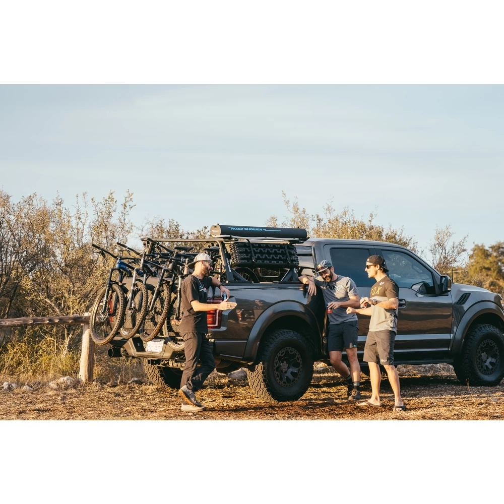 Yakima RoadShower - Portable Pressurised Water Storage - Medium 26 L 16 Yakima RoadShower - Portable Pressurised Water Storage - Medium 26 L - Image 14