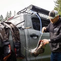 Yakima RoadShower - Portable Pressurised Water Storage - Medium 26 L 27 Yakima RoadShower - Portable Pressurised Water Storage - Medium 26 L -Cycle Parts Shop yakima roadshower portable pressurised water storage 3 1149950